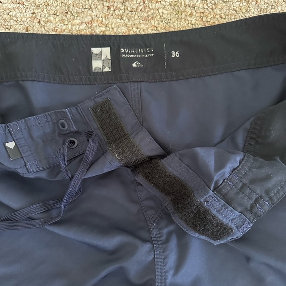 Bundle of 2 mens size 36 Quiksilver board shorts - Picture 7 of 11